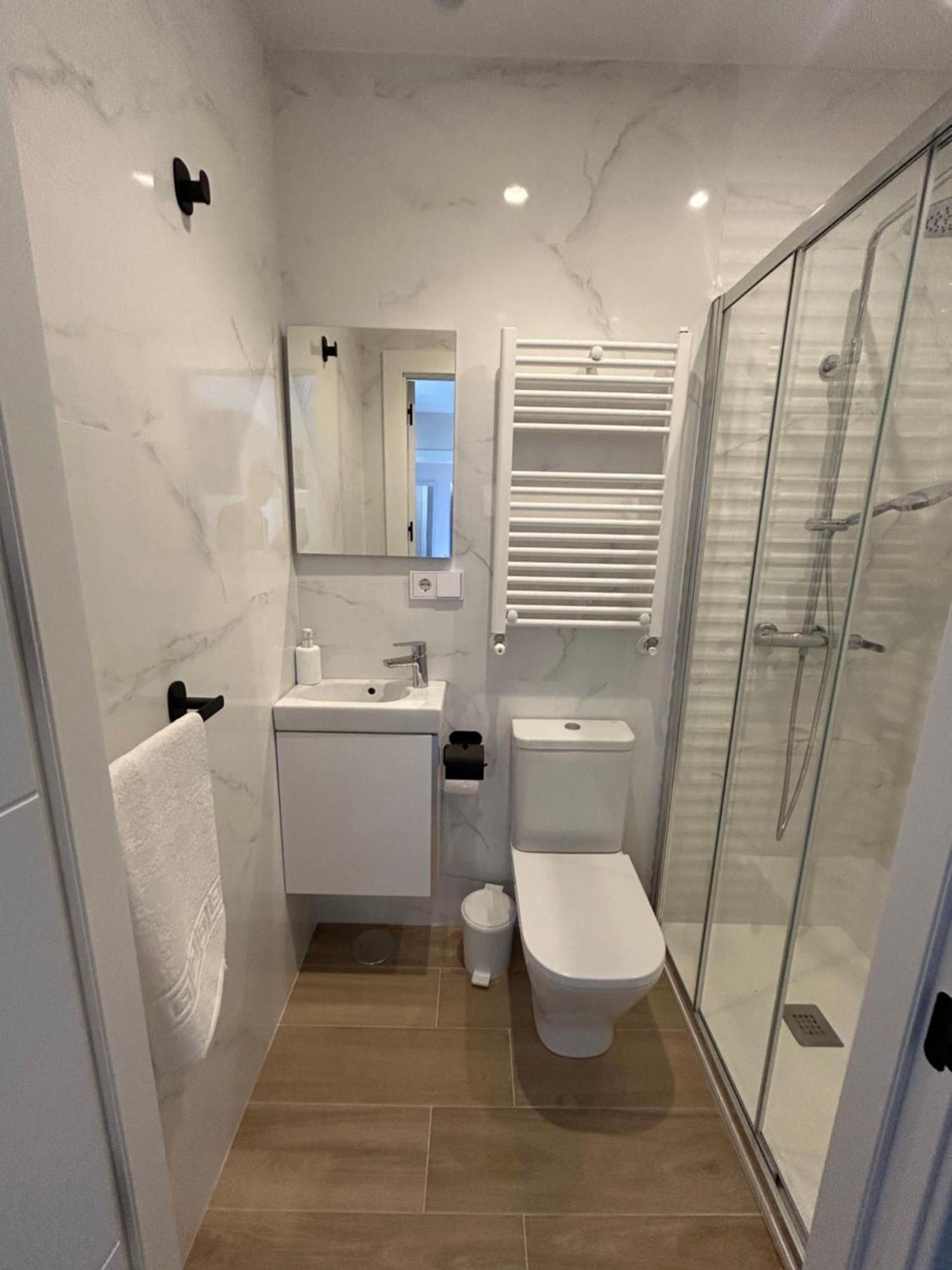 Apartamentos San Roque อาเรนัส เด กาบราเลส ภายนอก รูปภาพ