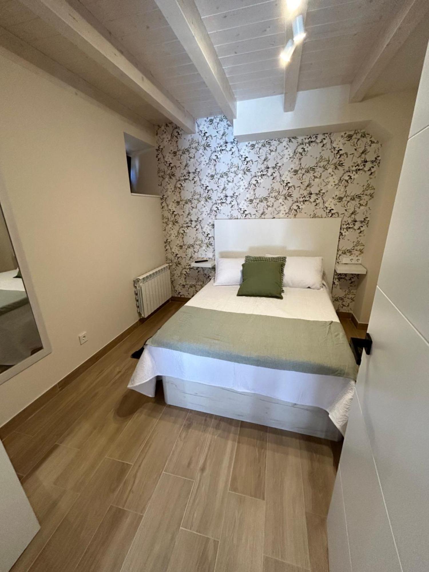 Apartamentos San Roque อาเรนัส เด กาบราเลส ภายนอก รูปภาพ